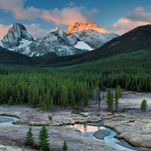 Spectacular Rockies & Glaciers of Alberta Guided Tour
