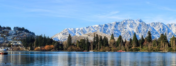 Contrasts of Australia and New Zealand