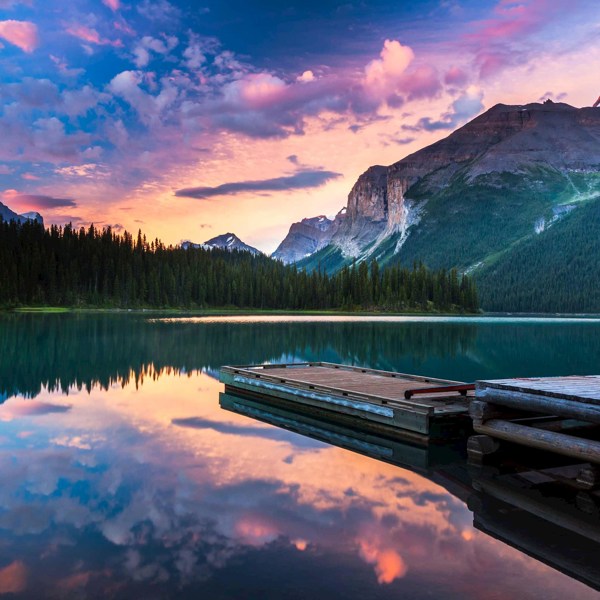 9-Day Spectacular Canadian Rockies Tour from Vancouver: Victoria, Jasper and Banff | 1 Country and 4 Cities | 8 Breakfasts, 2 Lunches, 2 Dinners