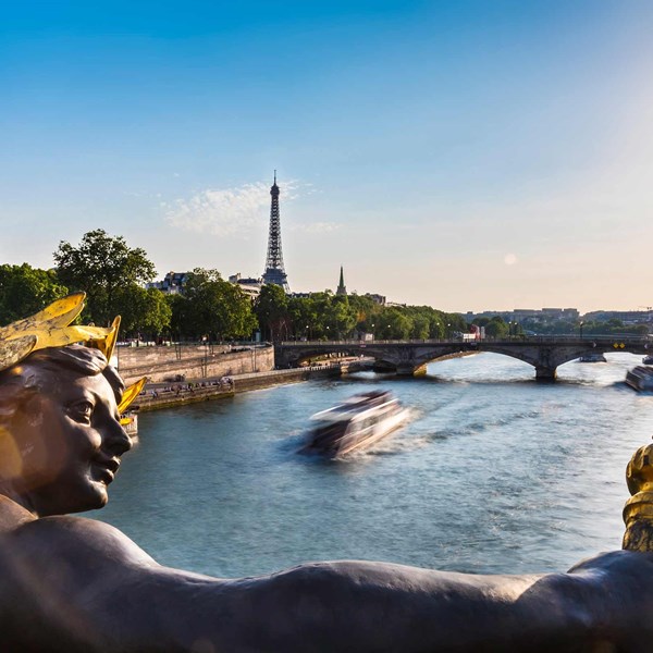 European Whirl with Eurostar Extension Guided Tour