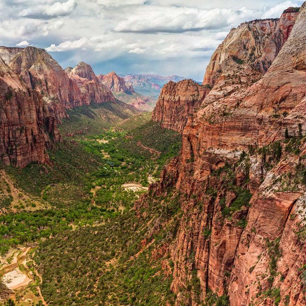 13-Day US National Parks Tour from Las Vegas to Denver: Bryce Canyon, Yellowstone and Grand Teton National Park | 1 Country and 18 Cities | 9 Breakfasts, 1 Iconic Breakfast, 1 Lunch