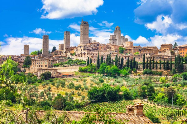 Visit San Gimignano in Tuscany, Italy