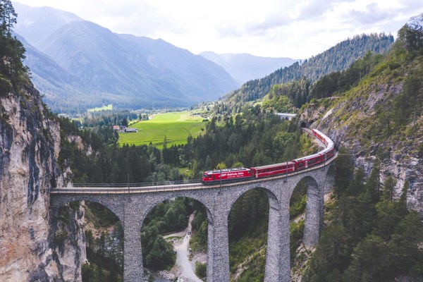 Enjoy an express train ride with drinks and snacks, Swizerland