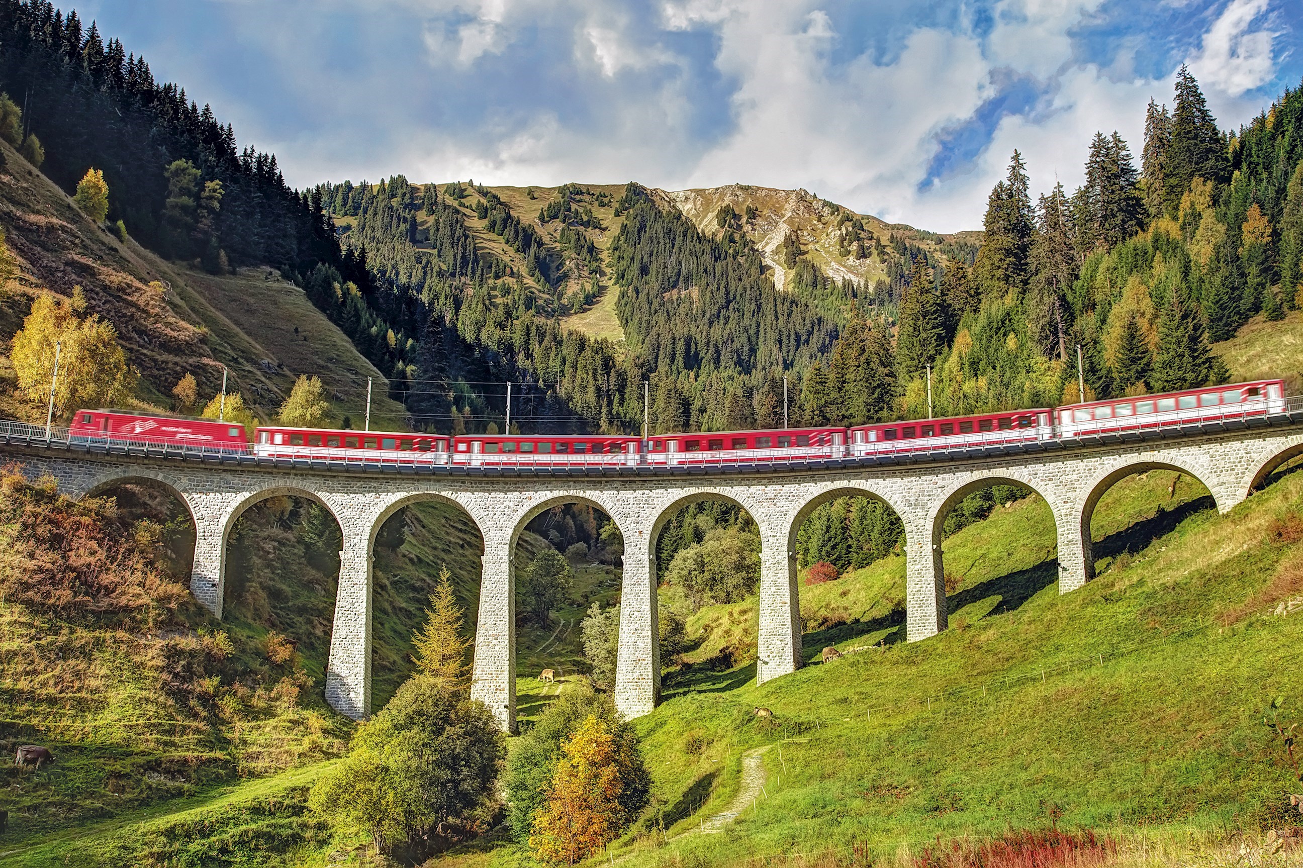 Италия каменный мост. Швейцария мост виадук. Мост виадук Австрия. Железнодорожный мост виадук Ландвассер. Ретийская железная дорога Швейцария.