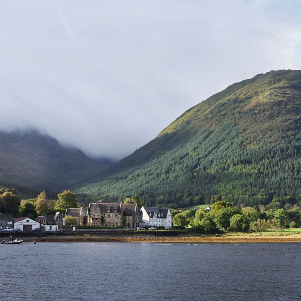 14-day Guided Tour of Ireland, Northern Ireland, and Scotland: Explore Dublin, walk on the Giant’s Causeway and embrace Scotland’s Gaelic Grandeur