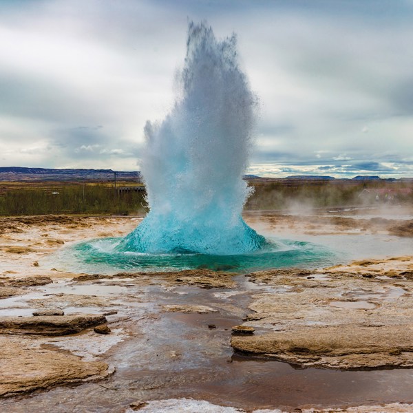 9-Day Natural Wonders Tour of Iceland: Reykjavík, Gullfoss Falls, Lake Jokulsarlon, Thingvellir National Park, Vatnajökull | 8 Breakfasts, 5 Dinners