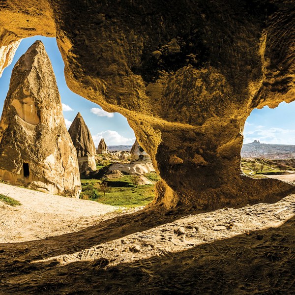15-Day Treasures of Turkey Summer Tour from Istanbul: Cappadocia, Antalya, Pamukkale, Kusadasi and Çanakkale | Classic Group | 1 Country and 15 Cities | 14 Breakfasts, 1 Lunch & 9 Dinners