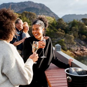 Tasmanias Food Whiskey Wine Guided Tour