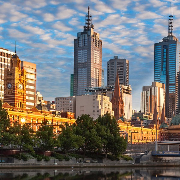 15-Day AU and NZ Panorama Tour from Melbourne: Cairns, Sydney, Queenstown, Rotorua and Auckland | Great Barrier Reef | 2 Countries and 7 Cities | 14 Breakfasts, 2 Lunches & 6 Dinners